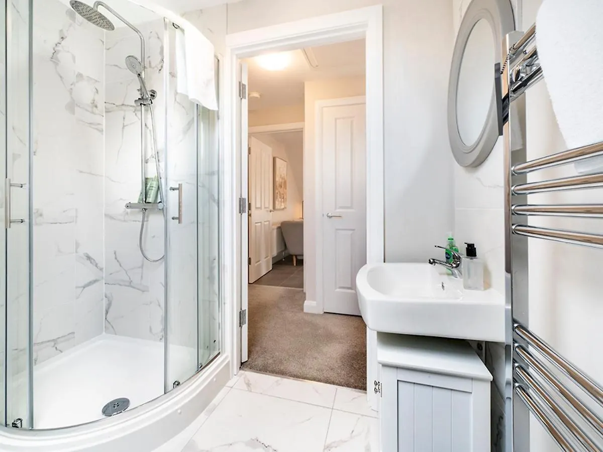 Pass The Keys Luxurious 1Br Apt In Prime Location With Top Amenities Belfast